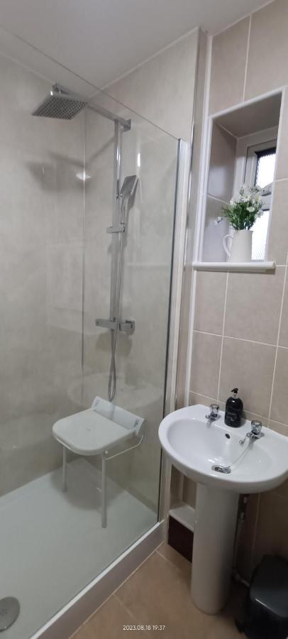 Lister Park Bradford Stylish 1Bed Coach House - Quiet & Tranquil Cottage & Parking Exterior foto